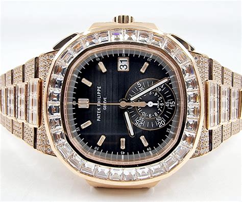 Patek Philippe 5980/1400R Nautilus in Rose Gold .